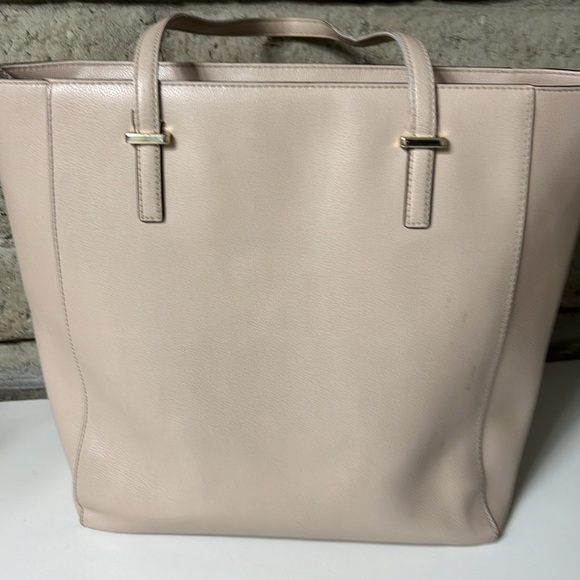 Kate Spade Yvonne Patterson Beige Tote Bag. - Picture 4 of 8